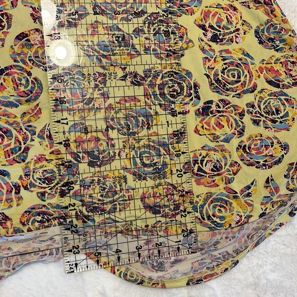 LulaRoe Girls Size 4 T-Shirt Dress - Picture 6 of 6